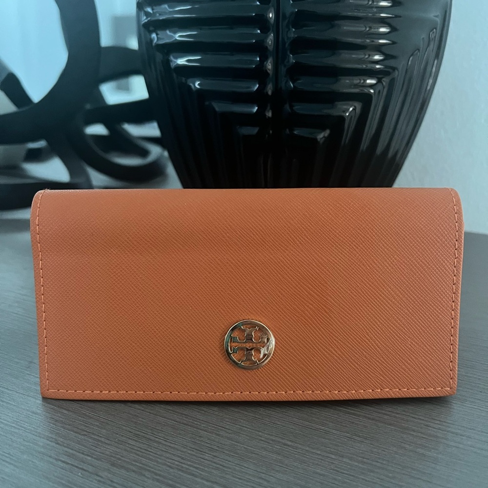 Tury Burch Eye glasses Cover